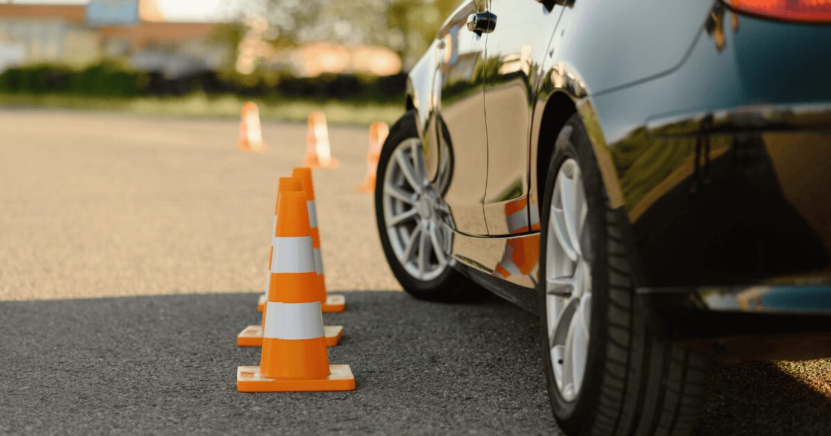 自動車免許　取得方法と費用