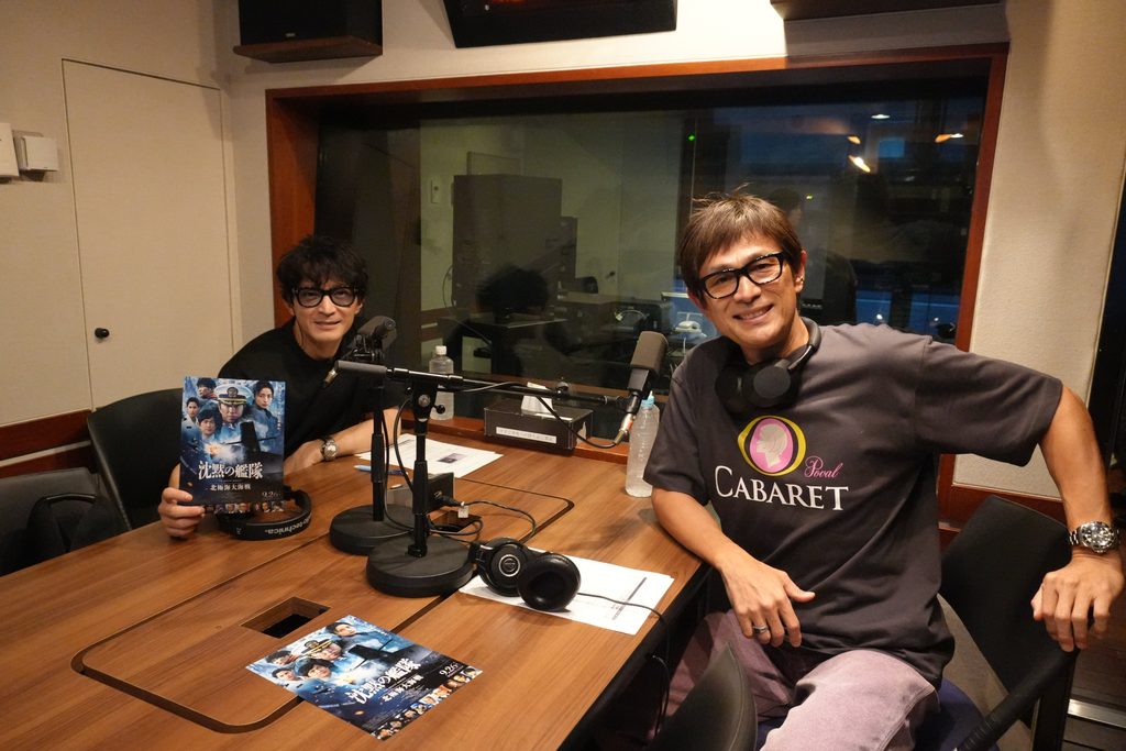 声にも定評あり｜ナレーター・声優としての一面