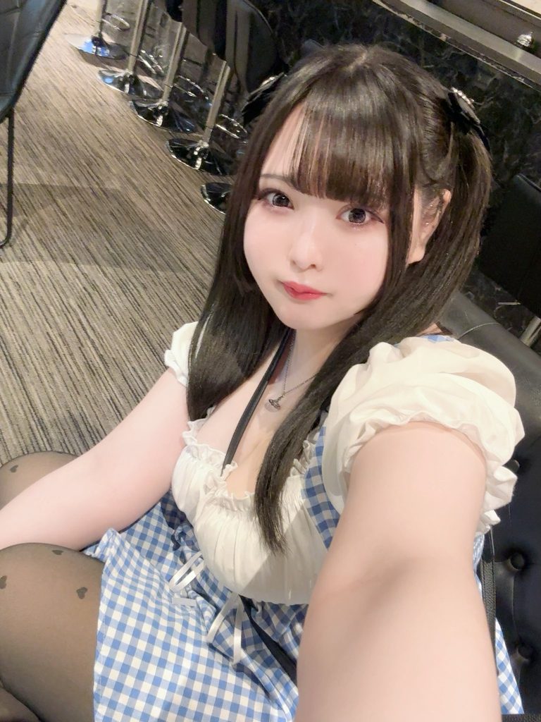 藤田シオンは何者?プロフィールを紹介